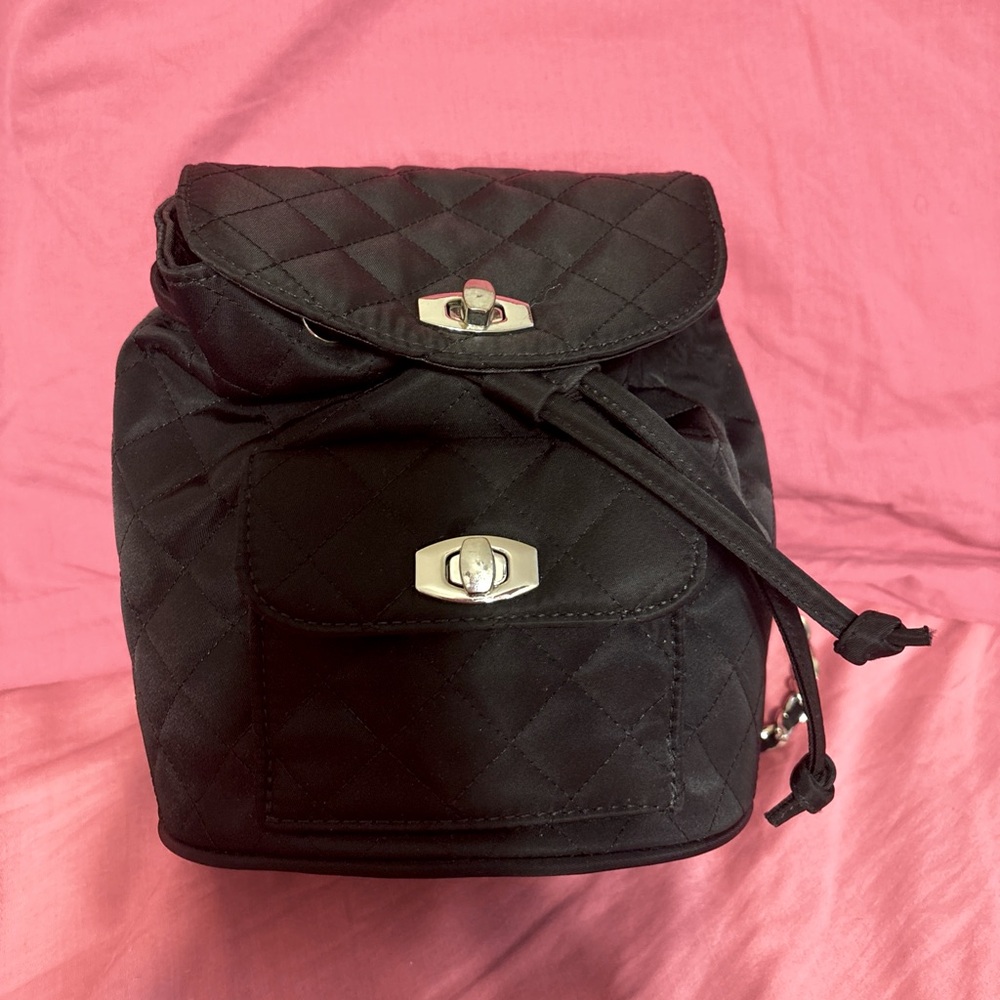 Backpack - Picture 3 of 4
